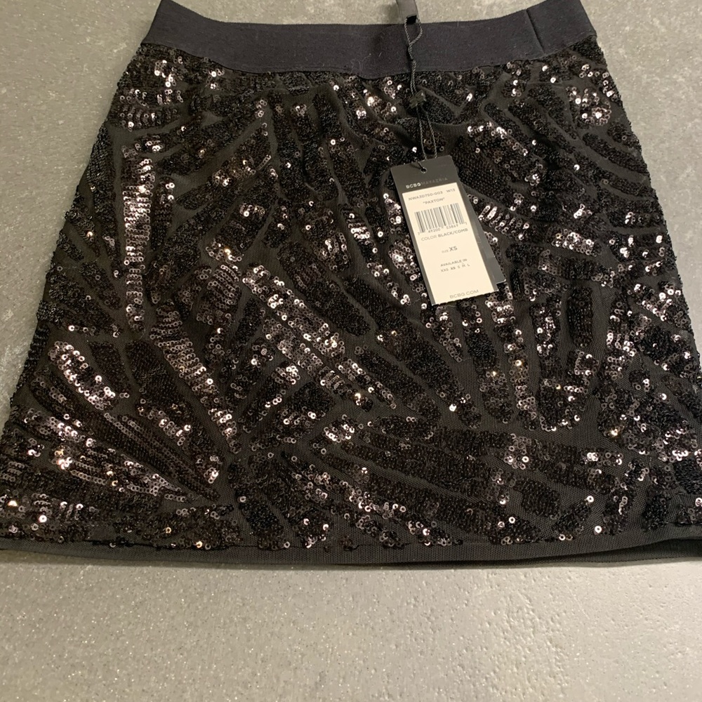 Brand new BCBG skirt with tag attach.